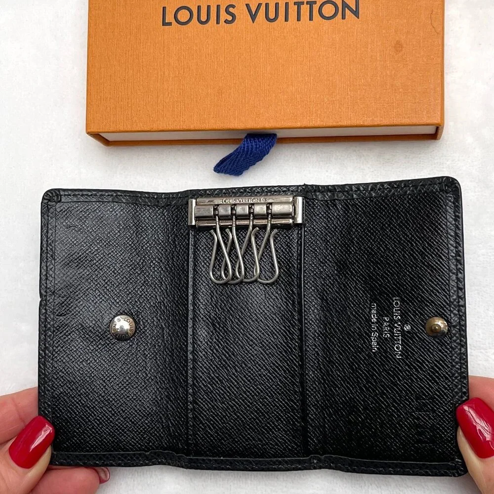 Louis Vuitton 4 Gray Multicle Taiga Black Key Case Ardoise